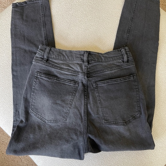 Every Straight Jean - Picture 3 of 4